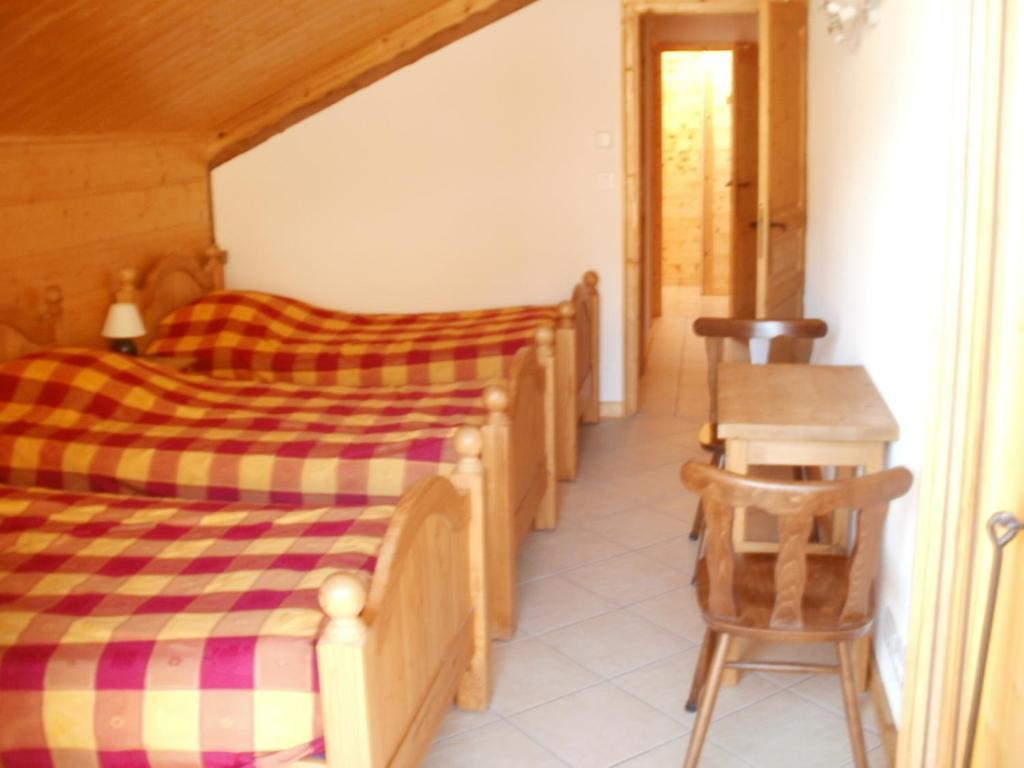 Chambre D'Hote La Petite Bergerie Abondance Habitación foto